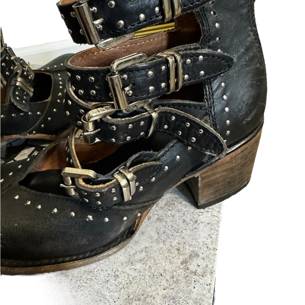 Freebird Felicity by Steven - Black Strappy w/chunky Block Heel - Picture 3 of 7